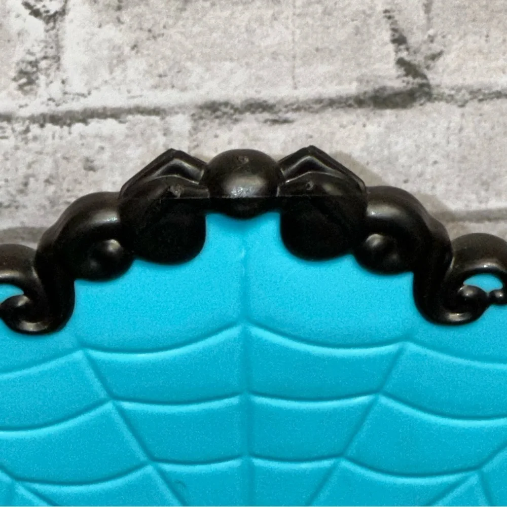 Monster High Blue Couch Sofa Black Gothic Furniture From Coffin Bean Playset
